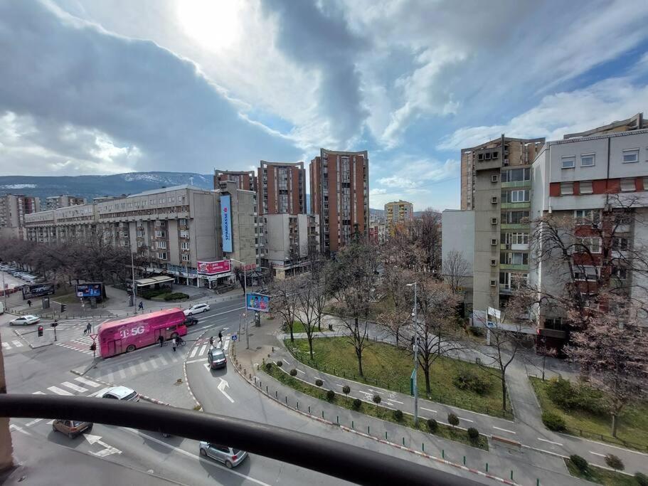 City Center Chic, Urban Apartment Скопье Экстерьер фото