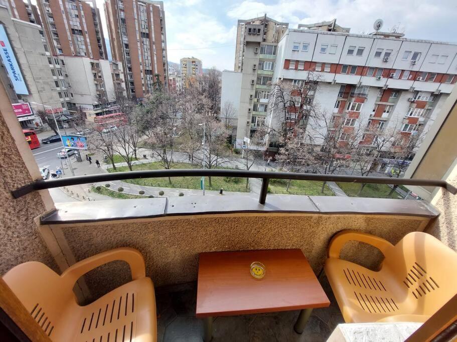 City Center Chic, Urban Apartment Скопье Экстерьер фото