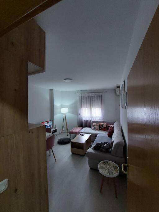 City Center Chic, Urban Apartment Скопье Экстерьер фото
